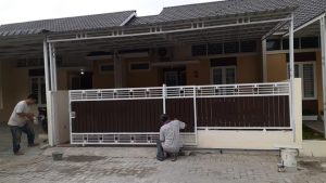 pagar besi geser dan permanen